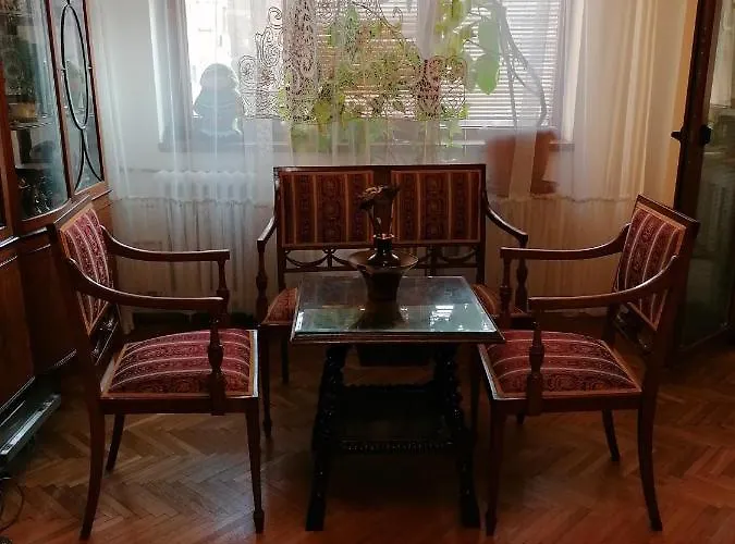 In The Historical Center * בוקרשט